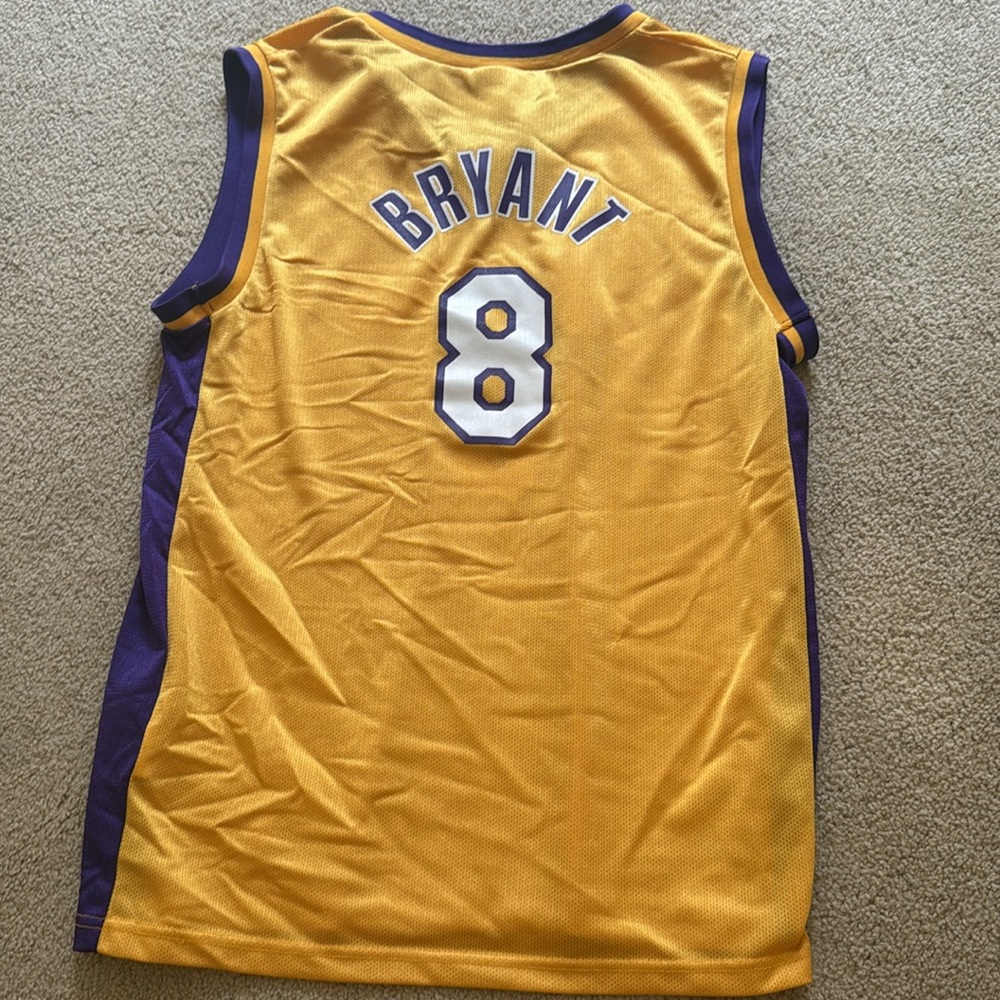 Kobe Bryant Jersey (Mint condition) AUTHENTIC
